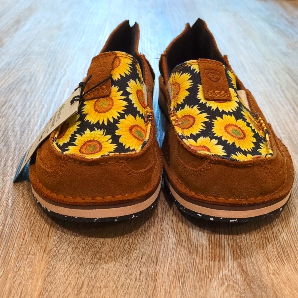 💛🌻 New In Box Ariat Sunflower Patterned Loafers Women's size 7 B 🌻💛 - Picture 2 of 10